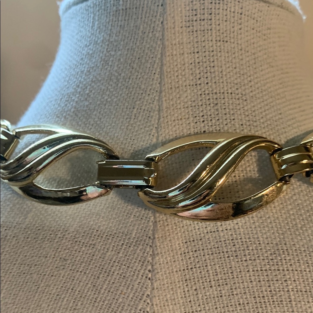 Vintage Gold Necklace - Picture 4 of 4